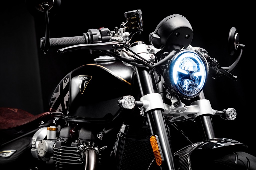 Bobber-TFC--LED-headlight-and-indicators