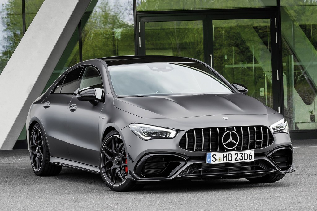 Mercedes-AMG CLA 45 S 4MATIC+ (2019);Kraftstoffverbrauch kombiniert: 8,3-8,1 l/100 km; CO2-Emissionen kombiniert: 189-186 g/km* Mercedes-AMG CLA 45 S 4MATIC+ (2019);Fuel consumption combined: 8.3-8.1 l/100 km; Combined CO2 emissions: 189-186 g/km*