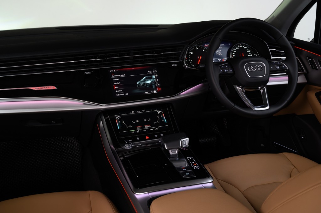 The New Audi Q7 45 TDI quattro S line_ภายใน_11