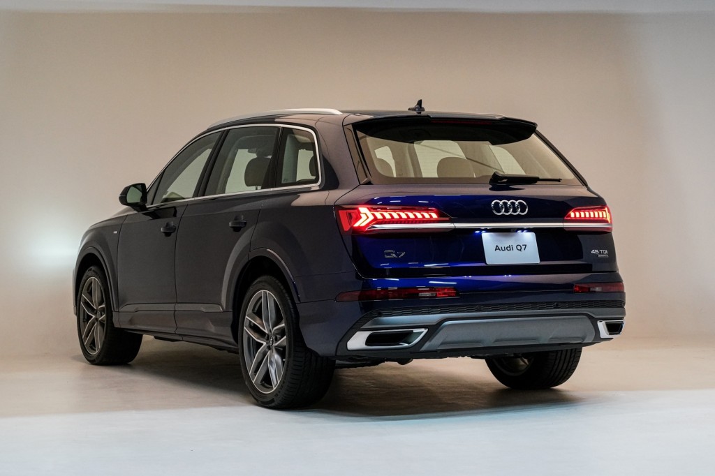 The New Audi Q7 45 TDI quattro S line_03