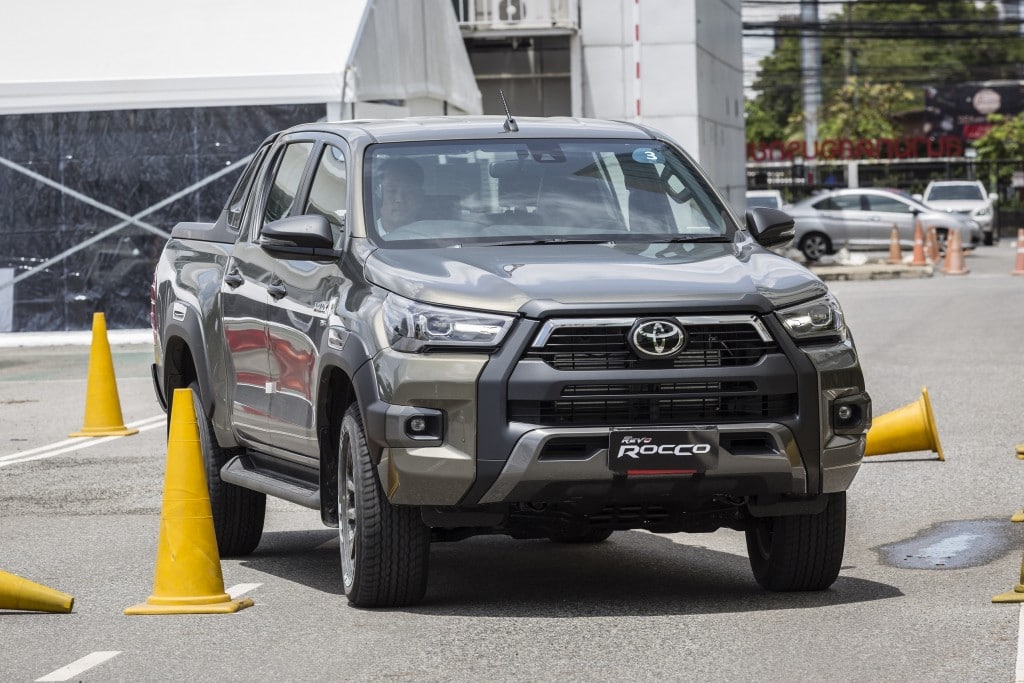 Toyota Hilux Revo Rocco Test Drive  (11)