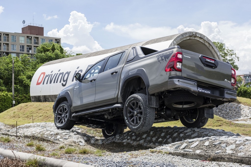 Toyota Hilux Revo Rocco Test Drive  (12)