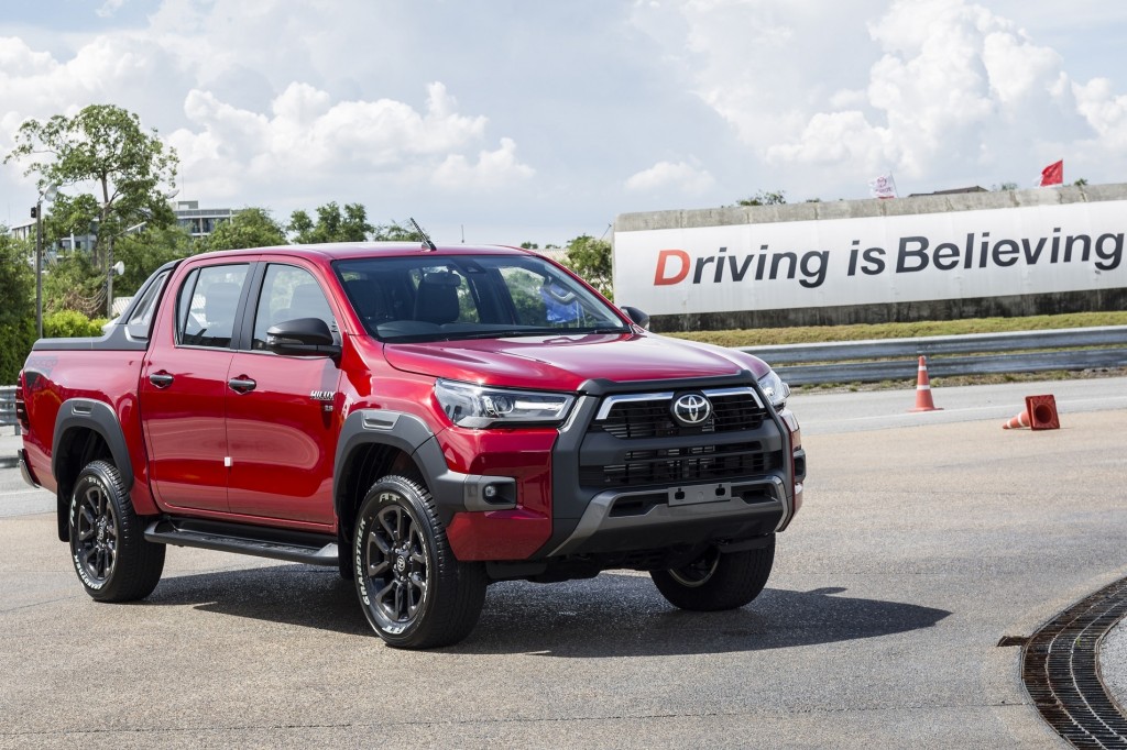 Toyota Hilux Revo Rocco Test Drive  (13)