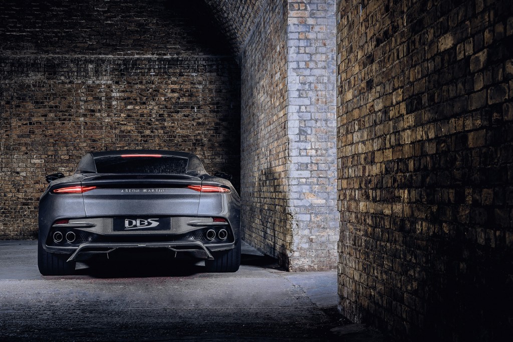 ASTON MARTIN DBS SUPERLEGGERA 007 EDITION