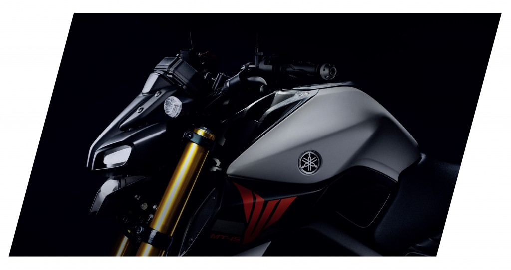 02 YAMAHA MT-15…BORN OF DARKNESS