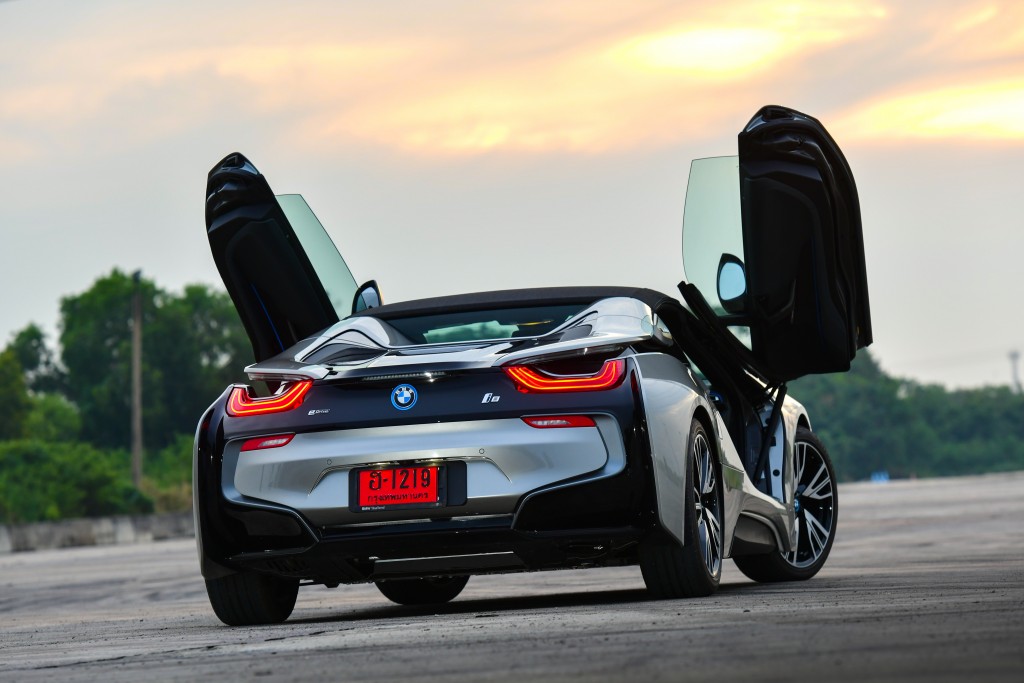BMW i8 Roadster (10)