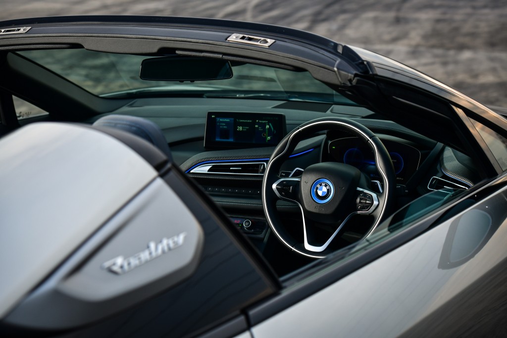 BMW i8 Roadster (12)