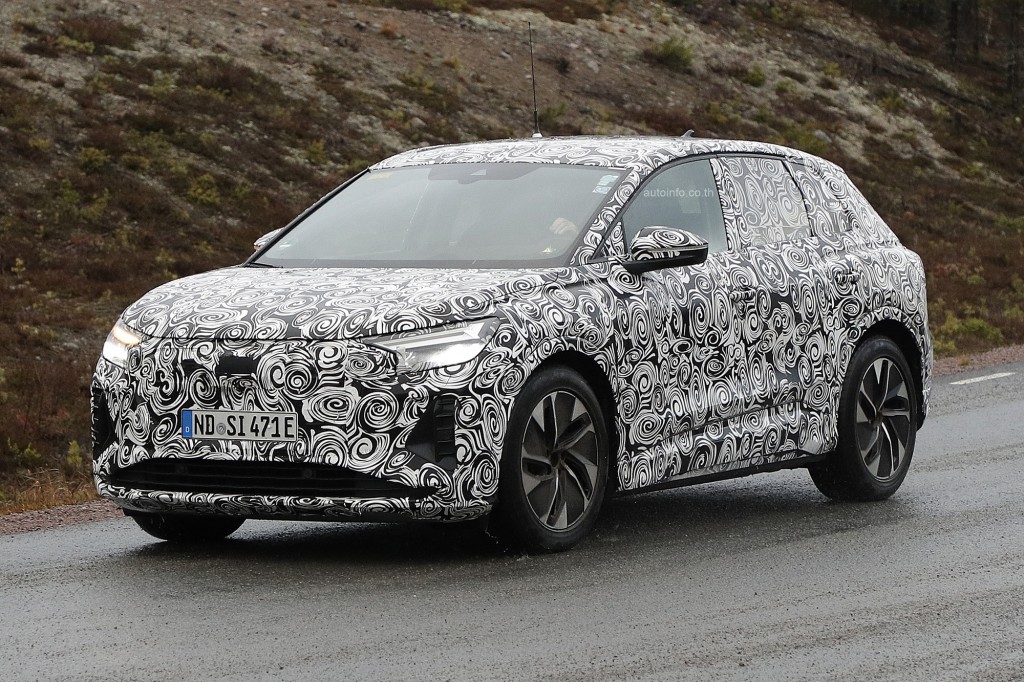 Spy shot of secretly tested future car