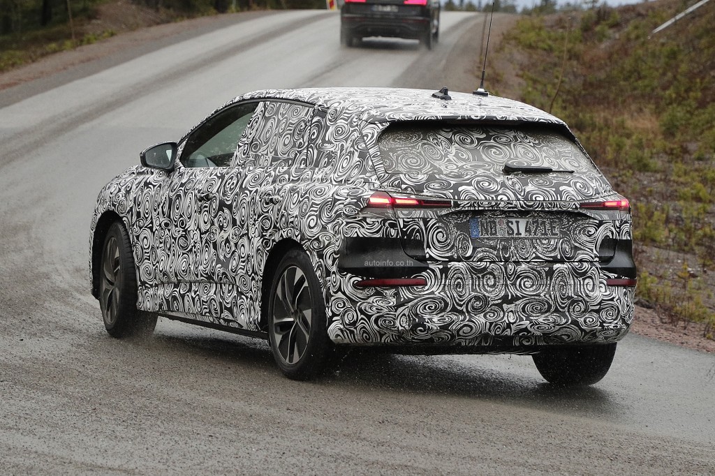 Spy shot of secretly tested future car