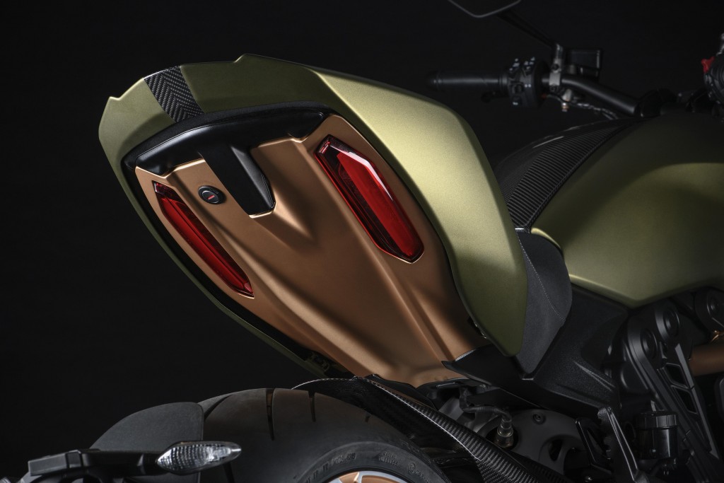 Ducati Diavel 1260 Lamborghini_6