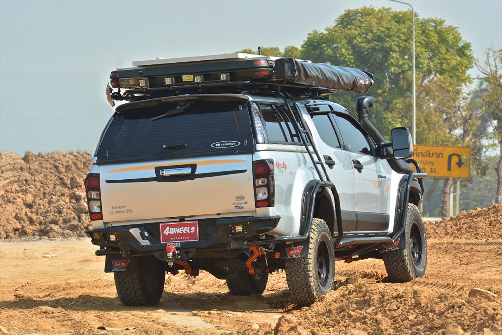 ISUZU D-MAX V-CROSS 4 DOOR