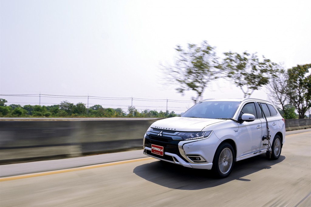 MITSUBISHI OUTLANDER PHEV