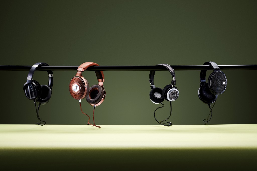 T3 Select Four headphones feature