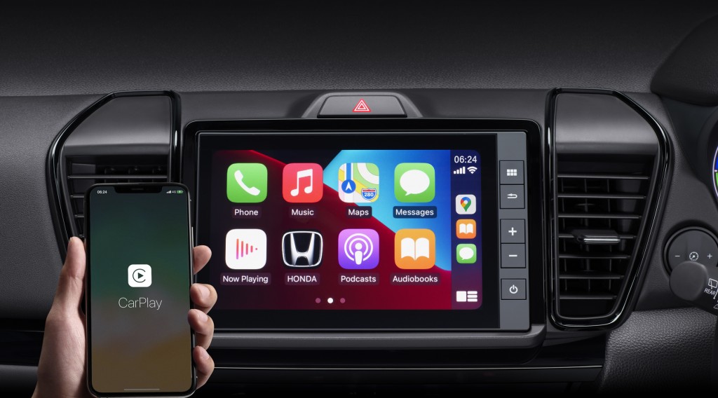 8-inch Advanced Touch Display Audio with Apple CarPlay & Google Maps