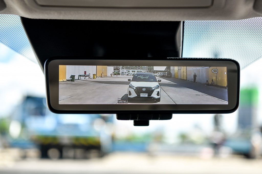 Intelligent Rear View Mirror02