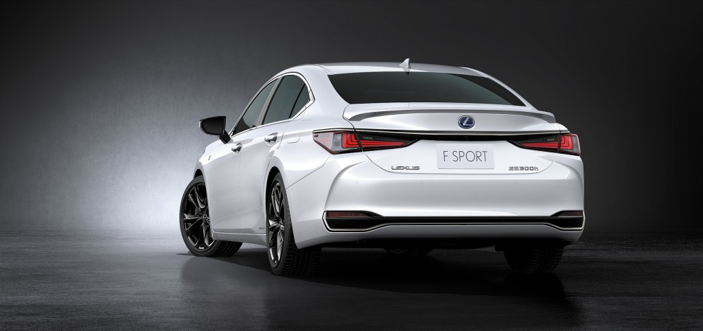 Lexus ES F Sport (10)