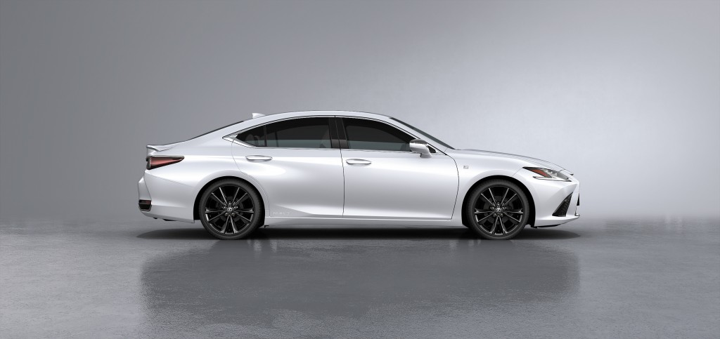 Lexus ES F Sport (26)