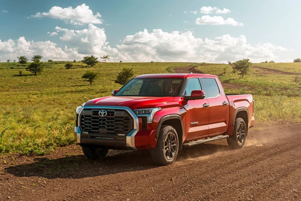 TOYOTA TUNDRA 2022 (82)