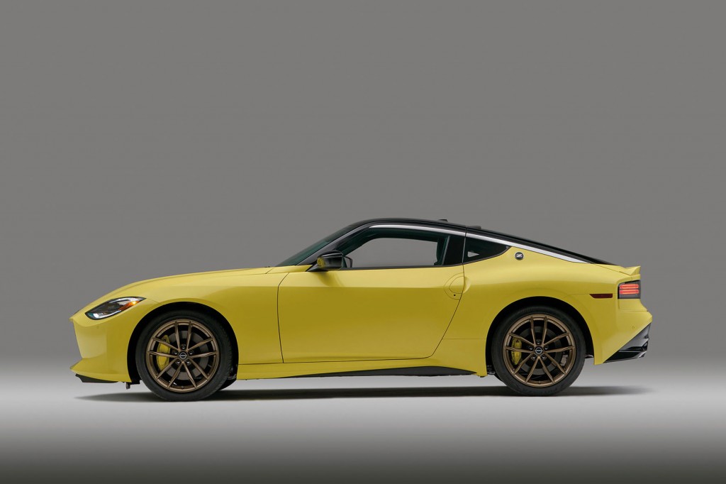 36.5 NISSAN Z