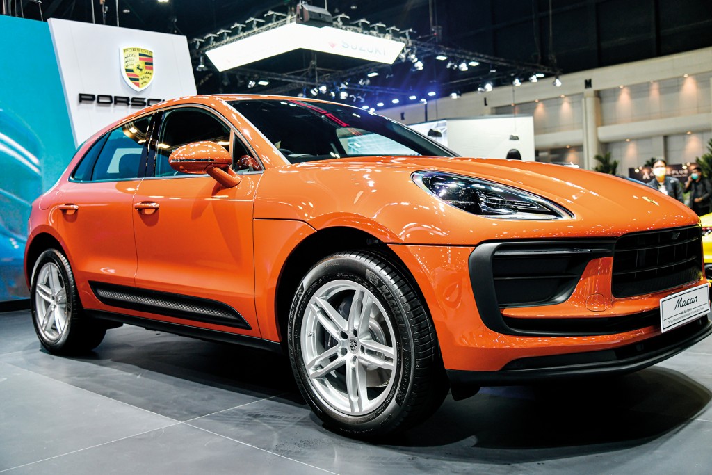 52.7 Porsche Macan copy