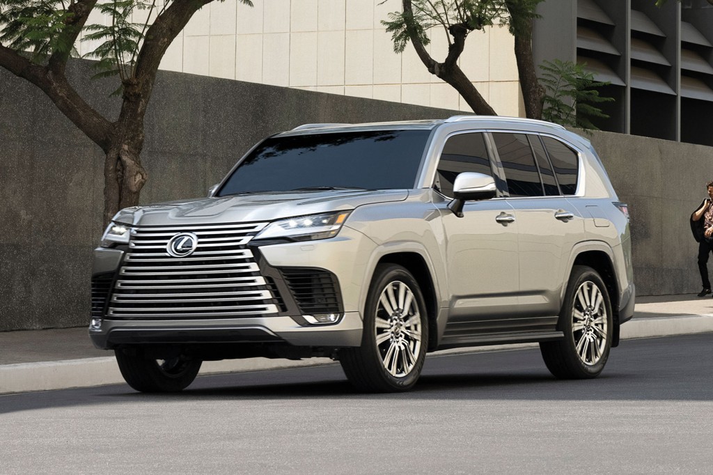 24.2 LEXUS LX600