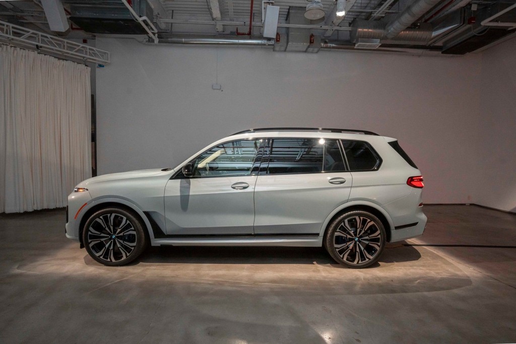 BMW X7 LCI 2023 (12)