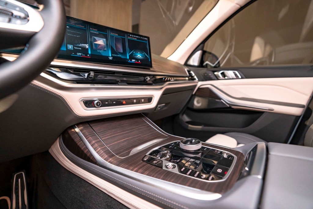 BMW X7 LCI 2023 (6)