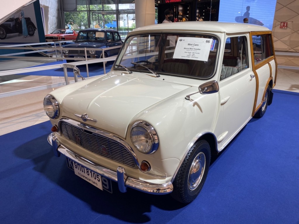 พนัย ควรสถาพร  Morris Mini Traveller 1962