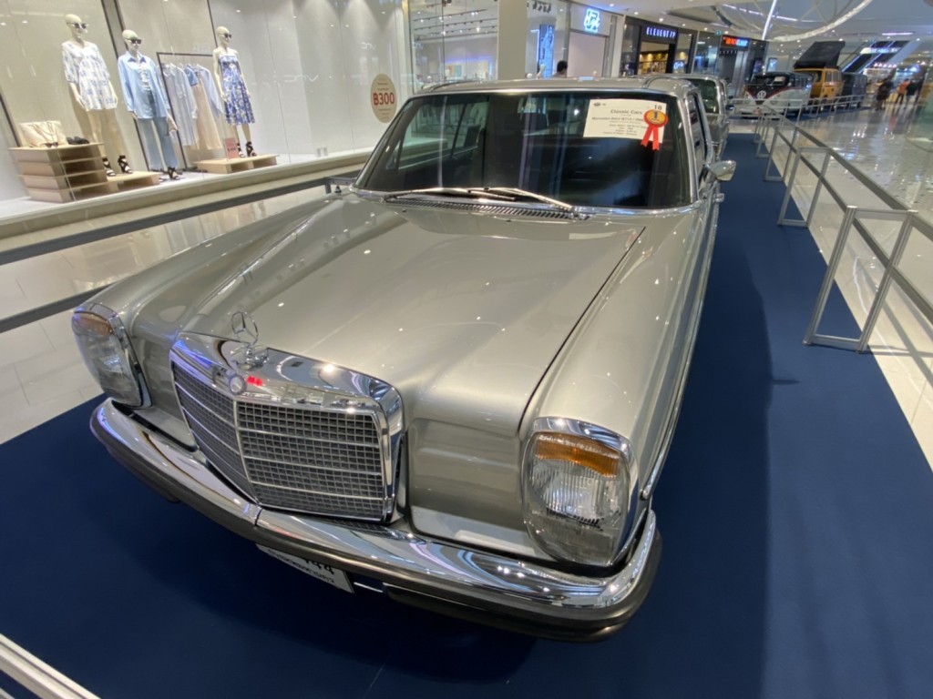 รศ.ดร.สานุ มหัทธนาดุลย์ Mercedes-Benz W114  250ce Coupe 1969