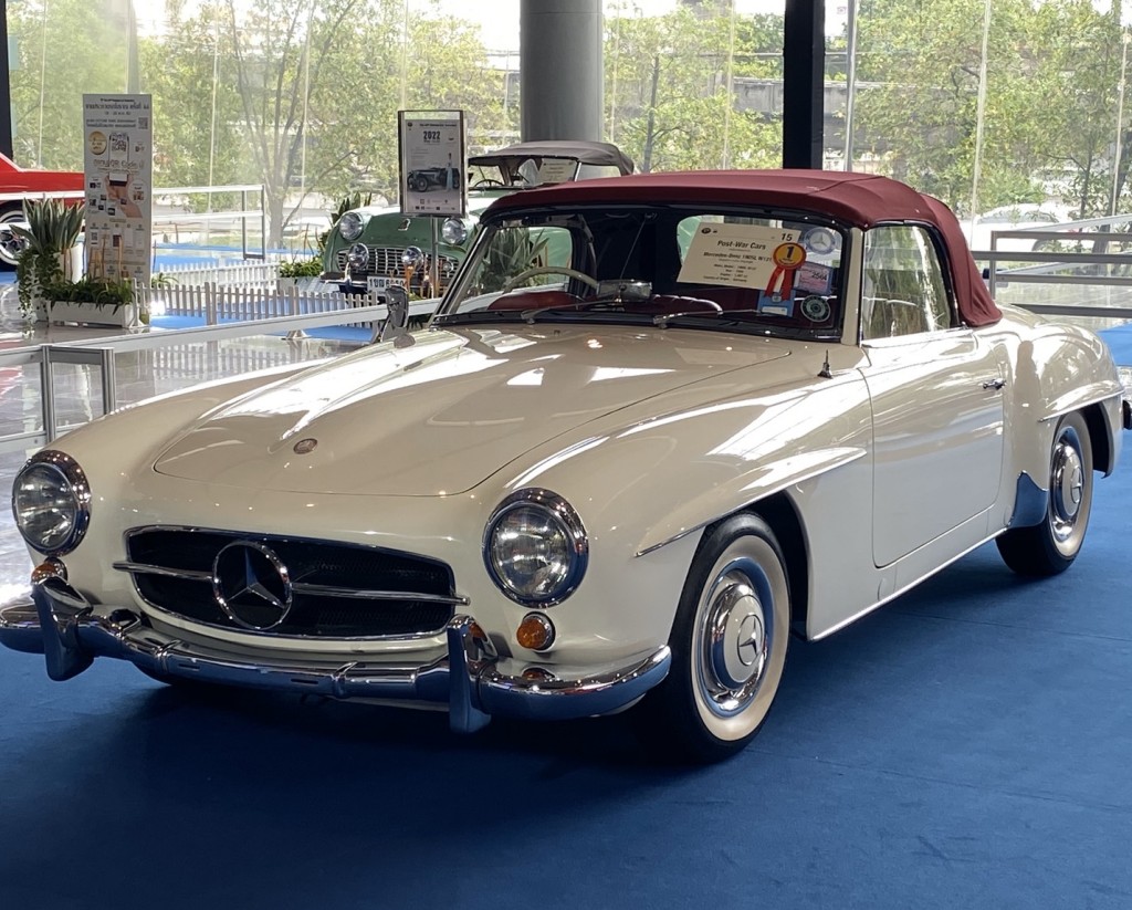 1.พันเอก บรมวิช หิรัญยัษฐิติ Mercedes-Benz 190SL W121 1958