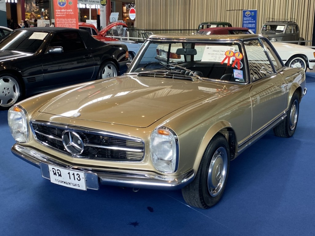 1.พันเอก บรมวิช หิรัญยัษฐิติ Mercedes-Benz 280SL W113  1968