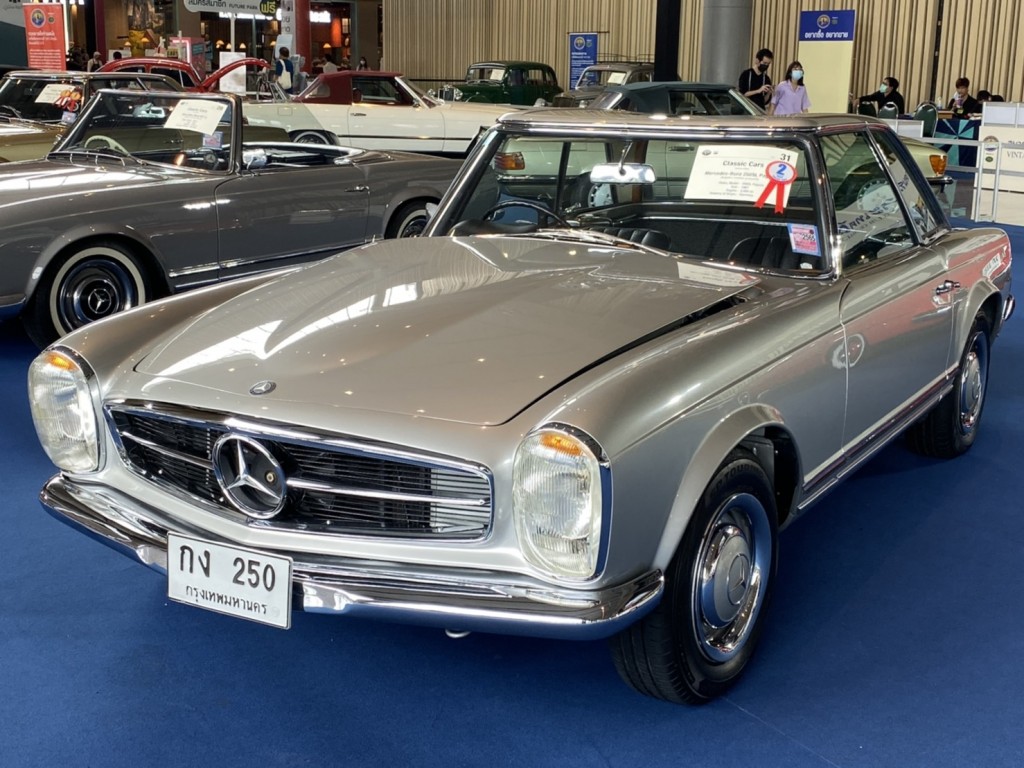 2.อรรถวิชช์ สุวรรณภักดี Mercedes-Benz 250SL Pagoda  1967