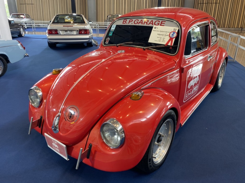 2.บรรพต ศรีจันทร์ Volkswagen Beetle  1968