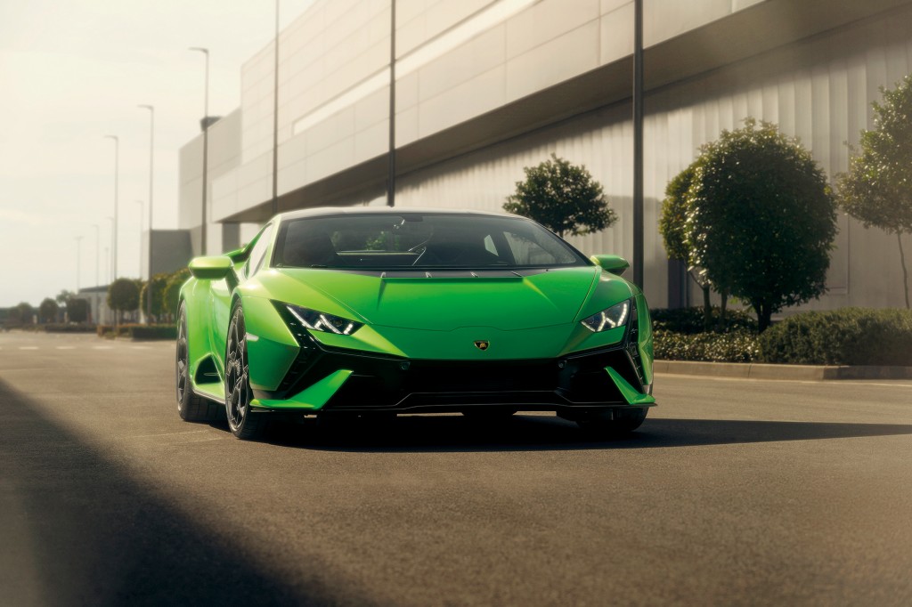 33.2 LAMBORGHINI HURACAN TECNICA