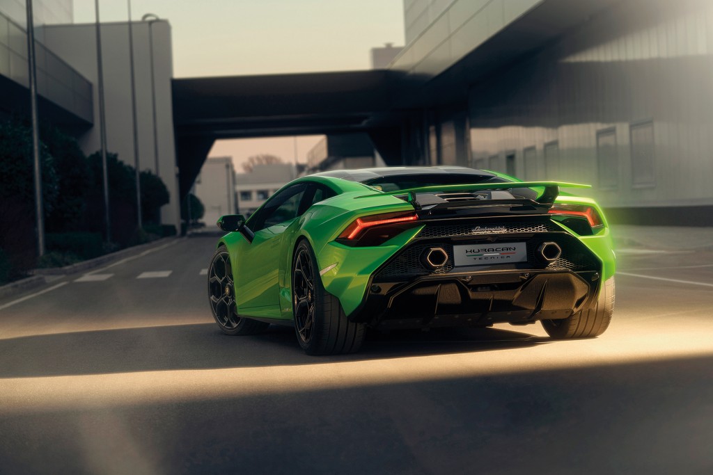 33.3 LAMBORGHINI HURACAN TECNICA