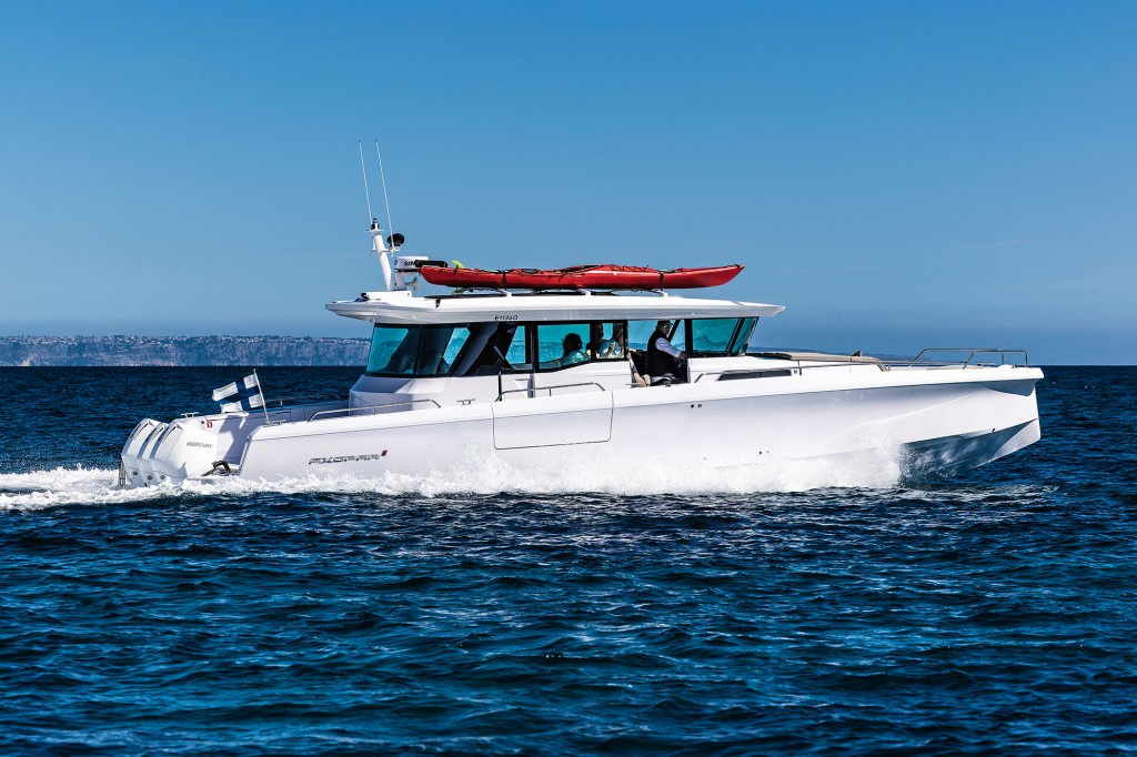 AXOPAR 45 CROSS CABIN