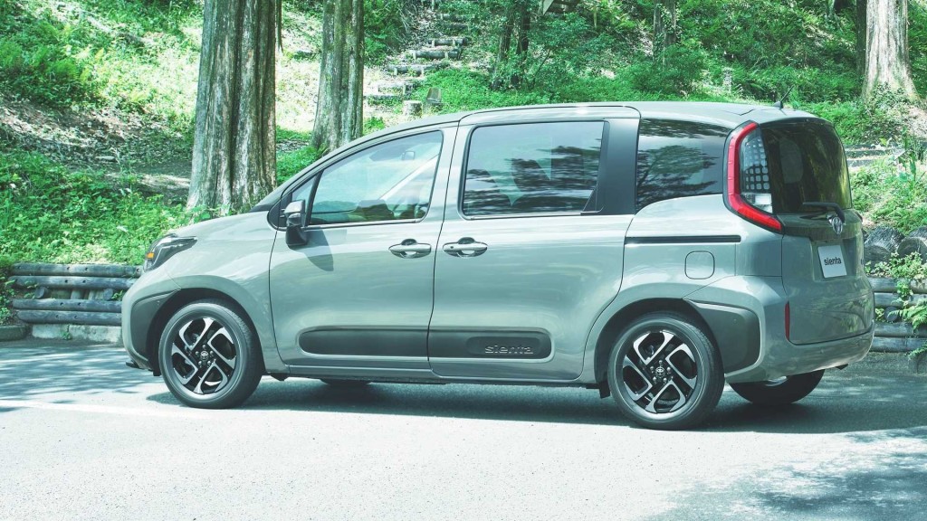 All-New Toyota Sienta 2023 (26)