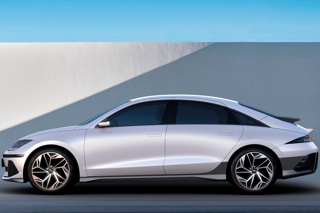 HYUNDAI IONIQ 6