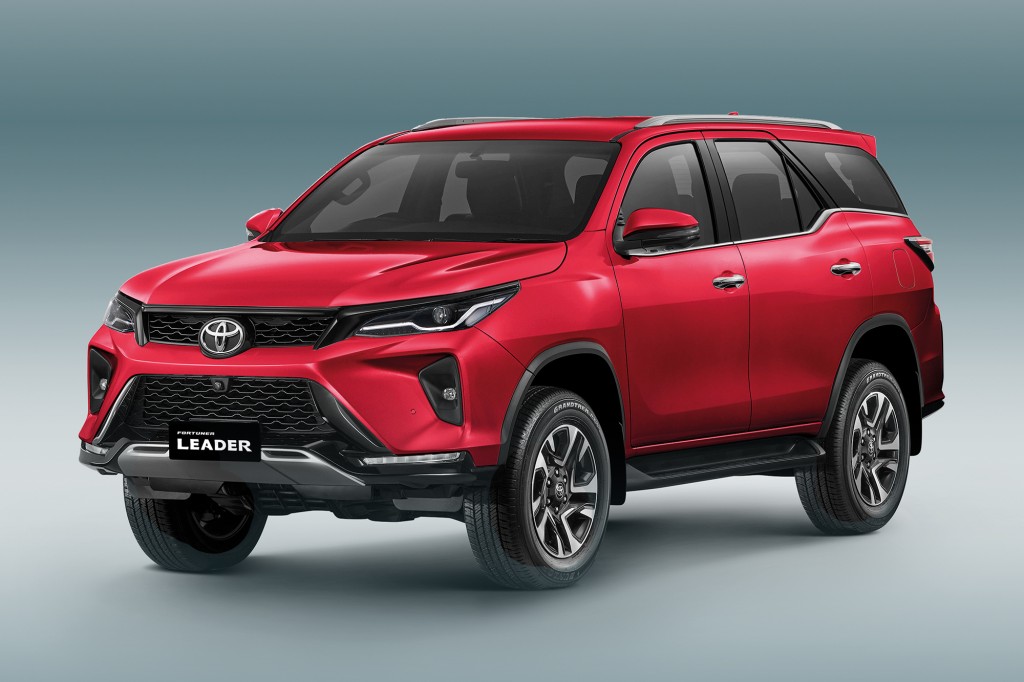 TOYOTA FORTUNER LEADER 4WD