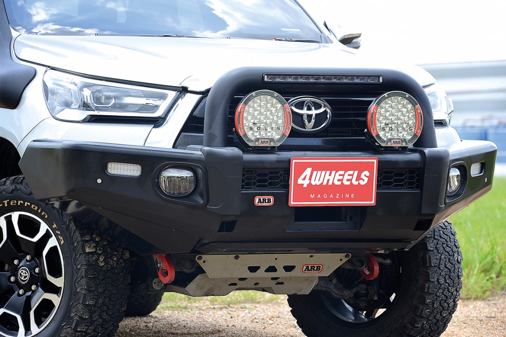 TOYOTA HILUX REVO DOUBLE CAB 4x4 2.8