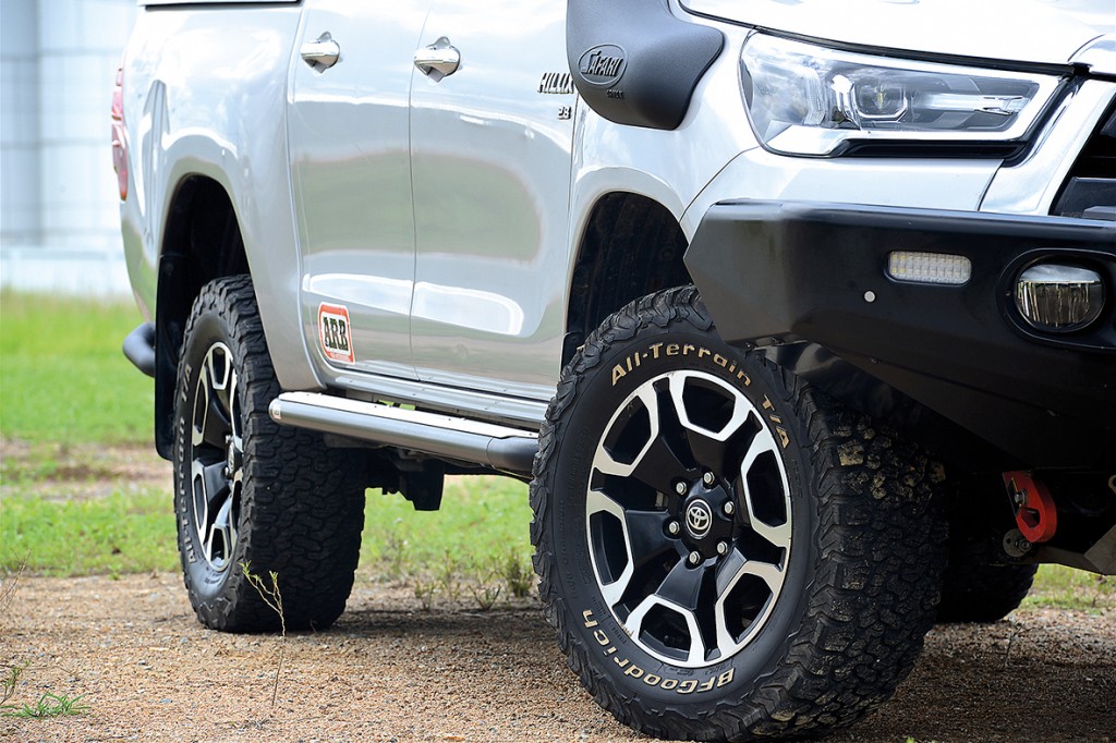 TOYOTA HILUX REVO DOUBLE CAB 4x4 2.8