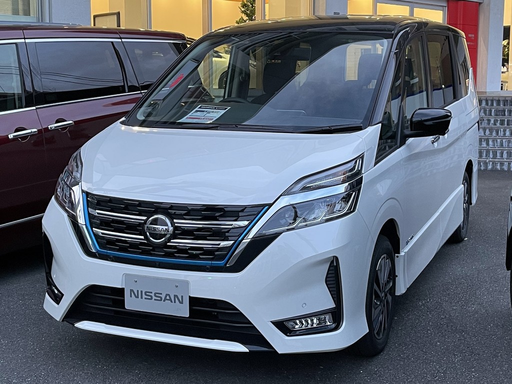 Nissan Serena 2023  (3)