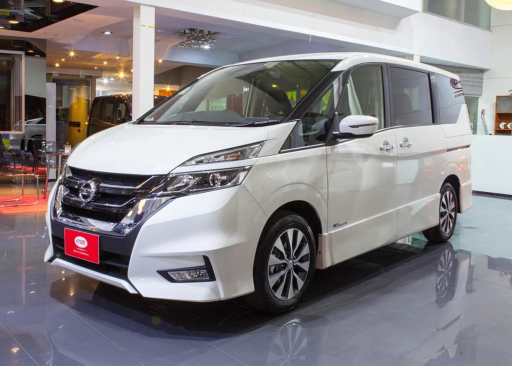 Nissan Serena 2023  (4)