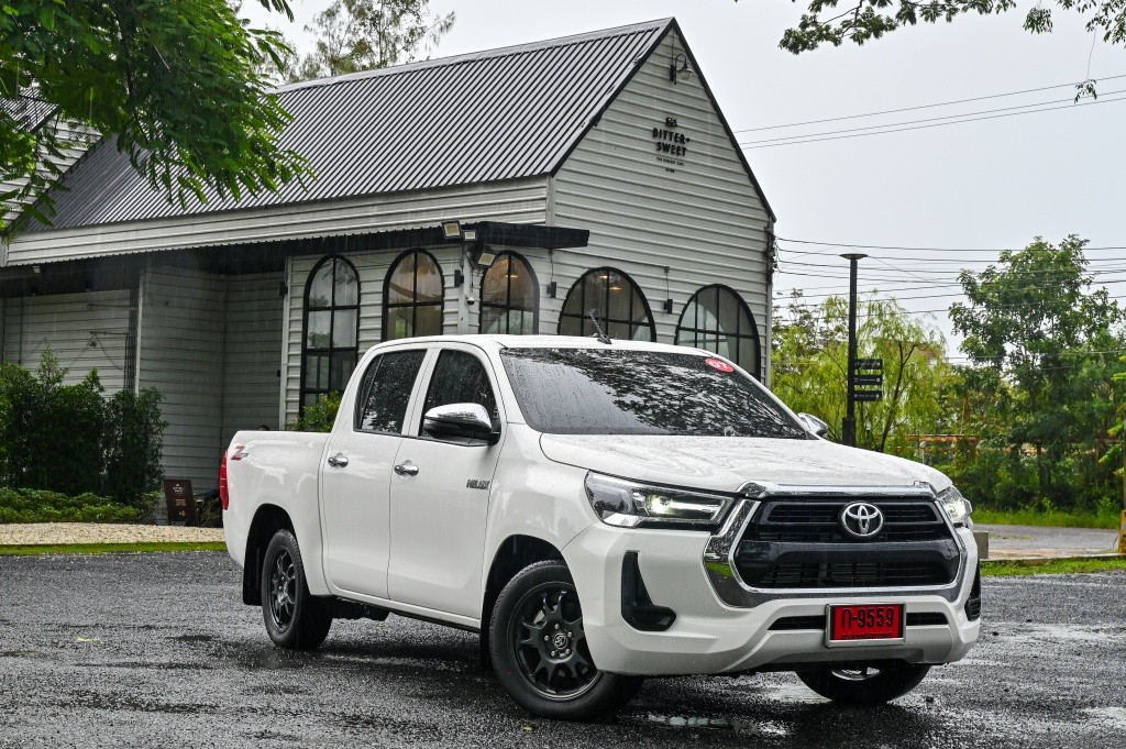 Toyota Hilux Revo D_003