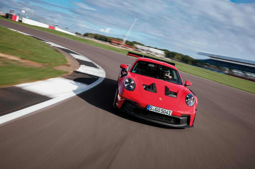 PORSCHE 911 GT3 RS