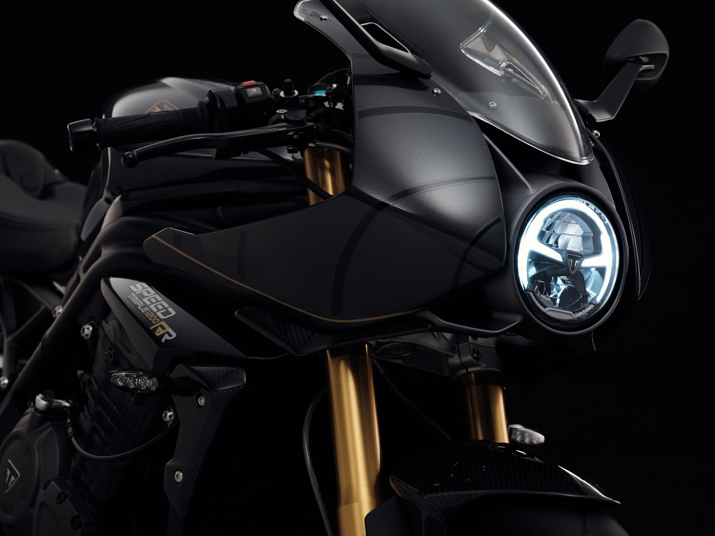 Details_Speed Triple 1200 RR Bond Edition (4)