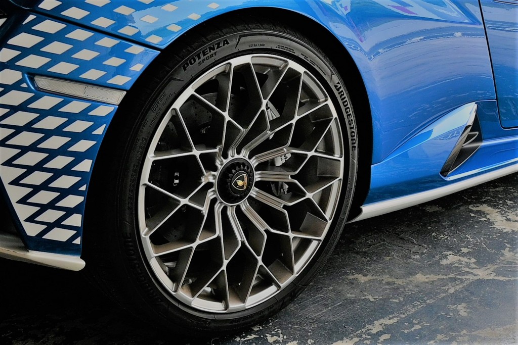 Bridgestone Potenza Sport x Lamborghini Huracán STO_3 (1)