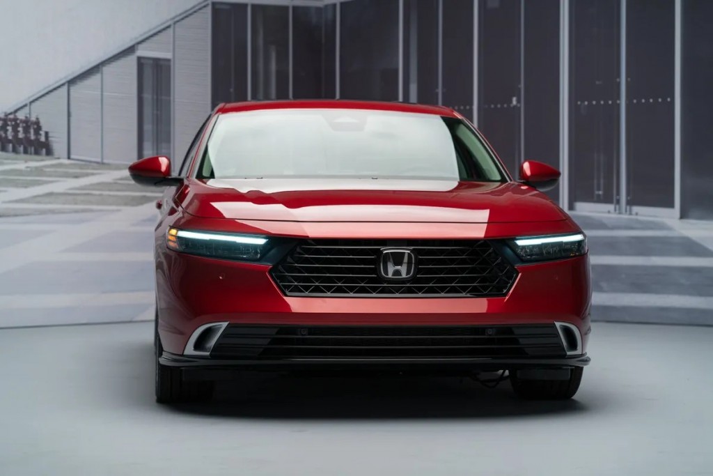 Honda Accord 2023  (23)