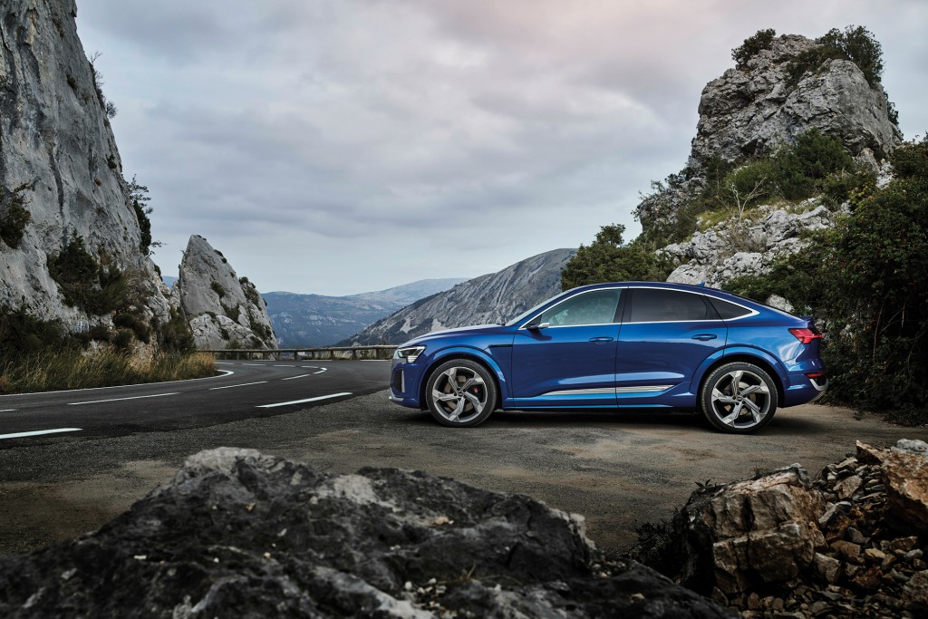 AUDI Q8 SPORTBACK E-TRON