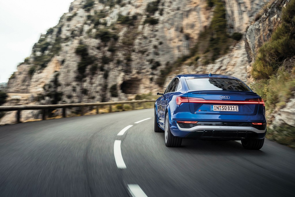 AUDI Q8 SPORTBACK E-TRON